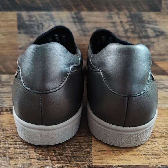 Mephisto Women's Pewter Runoff Perforated Leather Slip On Flat Size 7 - Picture 3 of 8